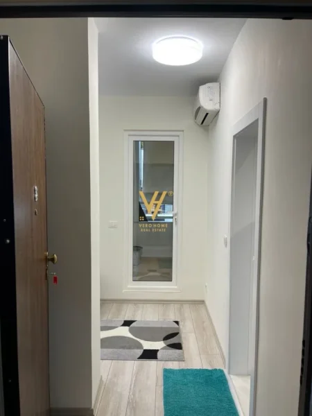 Tirane, jepet me qera apartament 1+1+Ballkon Kati 8, 70 m² 900 € (RRUGA E KOSOVAREVE)