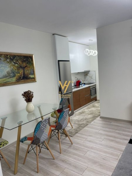 Tirane, jepet me qera apartament 1+1+Ballkon Kati 8, 70 m² 1.000 € (RRUGA E KOSOVAREVE)