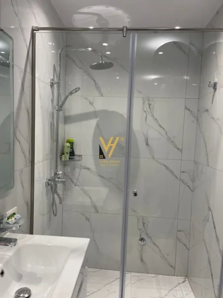 Tirane, jepet me qera apartament 1+1+Ballkon Kati 8, 70 m² 900 € (RRUGA E KOSOVAREVE)