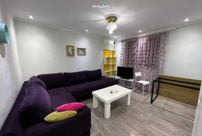 Tirane, jepet me qera apartament 1+1 Kati 2, 80 m² 550 € (Rruga Kujtim Laro)