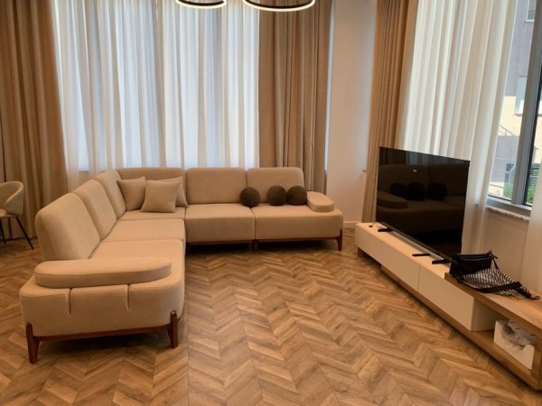 Tirane, jepet me qera apartament 1+1 Kati 1, 70 m² 800 € (Kodra e Diellit.)