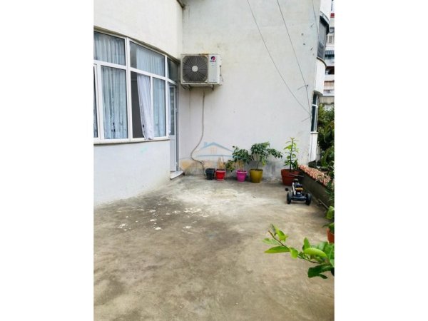 Tirane, jepet me qera apartament 2+1 Kati 2, 80 m² 650 € 