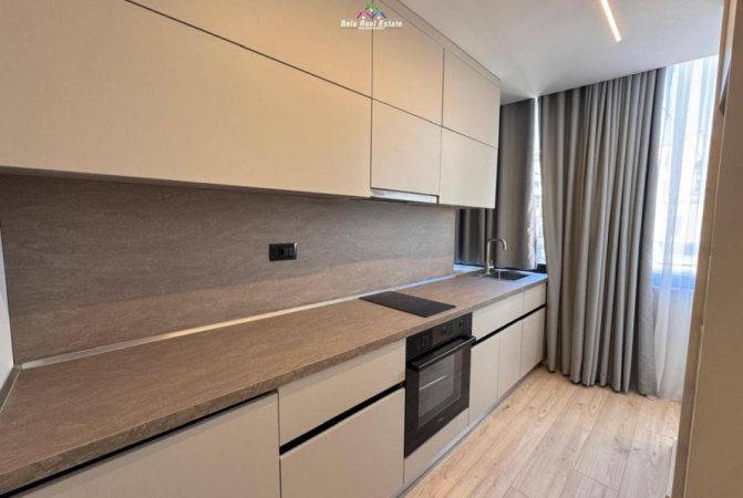 Tirane, jepet me qera garsonier 2+1 Kati 3, 128 m² 1.900 € (Rruga Luigj gurakuqi)