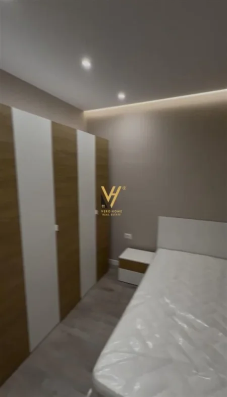 Tirane, jepet me qera apartament 1+1+Ballkon Kati 6, 60 m² 650 € (JORDAN MISJA)