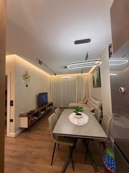 Tirane, shitet apartament 2+1 , 78 m² 109.000 € (prane restorant muraga)