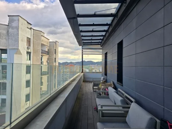 Tirane, shitet apartament 2+1+Ballkon Kati 9, 190 m² 650.000 € (Kajo Karafili)
