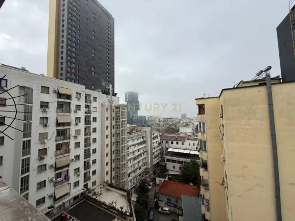 Tirane, jepet me qera zyre Kati 9, 127 m² 1.100 € (Qender)