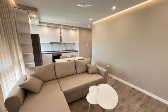 Tirane, jepet me qera apartament 1+1+Ballkon Kati 6, 60 m² 650 € (prane Pasticeri Valencia)