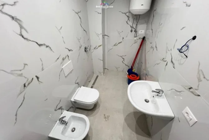 Tirane, jepet me qera apartament 1+1+Ballkon Kati 6, 60 m² 650 € (prane Pasticeri Valencia)