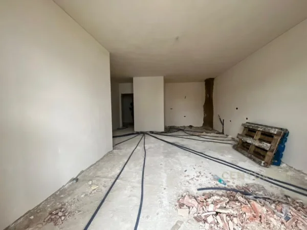 Tirane, shitet apartament 2+1+Aneks+Ballkon Kati 7, 115 m² 189.000 € (Ali Dem)