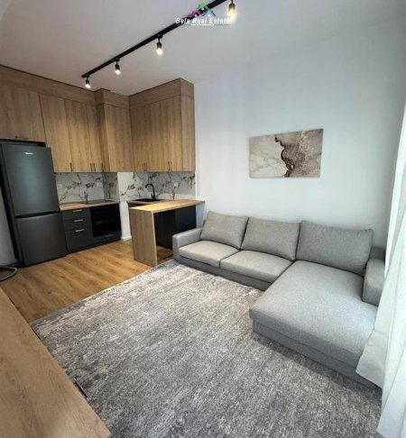 Tirane, jepet me qera apartament 1+1+Ballkon Kati 7, 62 m² 520 € (tek Kompleksi Kadiu)