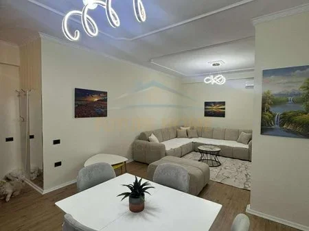 Tirane, jepet me qera apartament 1+1 Kati 3, 600 € 