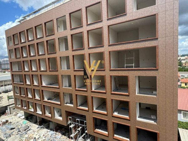 Tirane, shitet apartament 2+1+Ballkon Kati 3, 120 m² 181.200 € (BULEVARDI I RI)