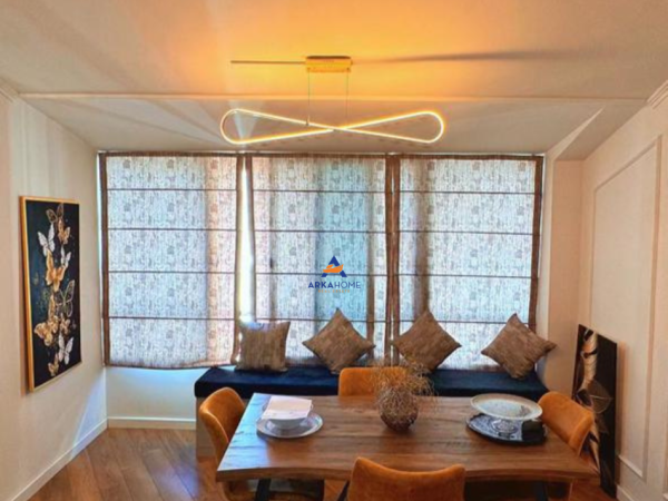 Tirane, jepet me qera apartament 1+1+Ballkon Kati 3, 82 m² 600 € (FRESKU)