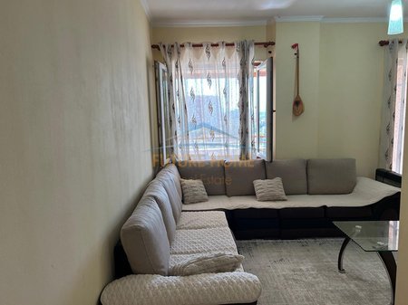 Tirane, jepet me qera apartament 2+1 Kati 6, 113 m² 470 € 