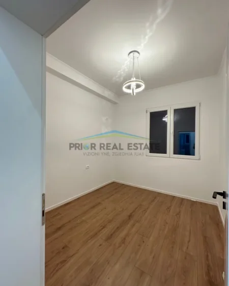 Tirane, shitet apartament 2+1 Kati 4, 73 m² 168.000 € (Rruga Mine Peza)