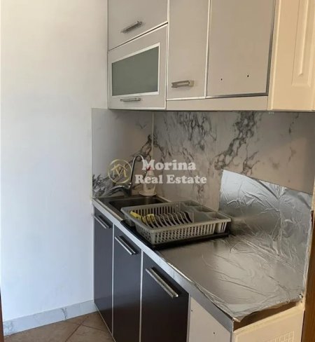 Tirane, jepet me qera garsonier Kati 2, 40 m² 200 € (Yrshek)
