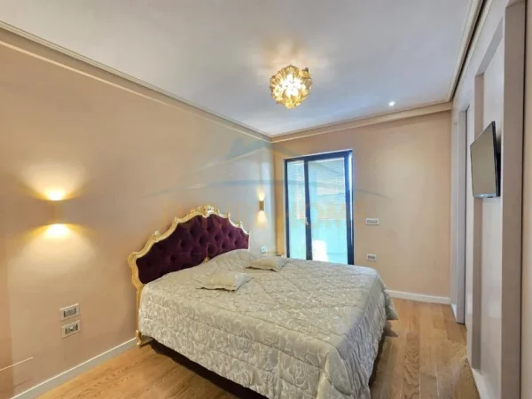 Tirane, shitet apartament 2+1+Ballkon Kati 9, 190 m² 650.000 € (Kajo karafili)