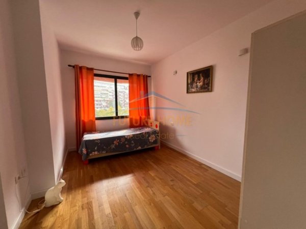 Tirane, jepet me qera apartament 2+1 Kati 4, 100 m² 600 € 
