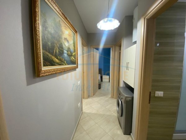 Tirane, jepet me qera apartament 2+1 Kati 2, 79 m² 650 € (Kompleksi kontakt 21 dhjetori)