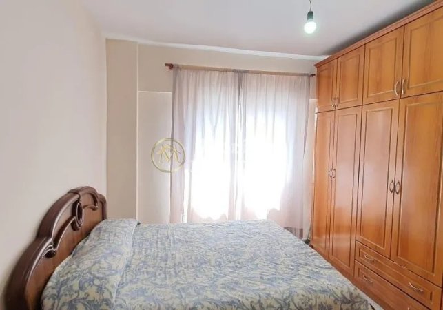 Tirane, shitet apartament 2+1 Kati 5, 94 m² 167.000 € (Laprake)