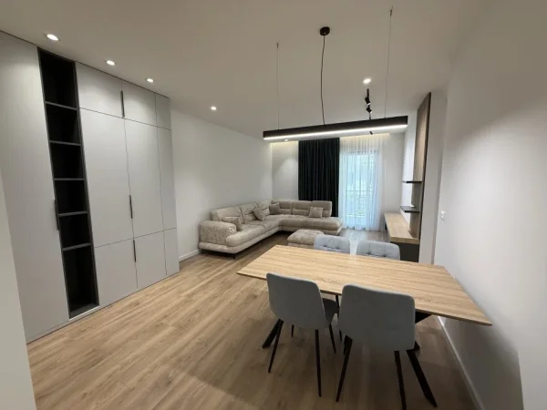 Tirane, shes apartament 2+1+Aneks+Ballkon Kati 3, 124 m² 265.000 € 