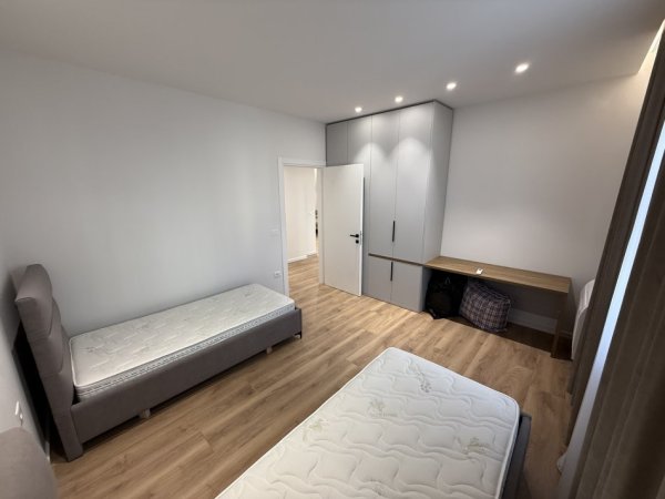 Tirane, shes apartament 2+1+Aneks+Ballkon Kati 3, 124 m² 265.000 € 