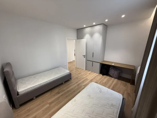 Tirane, shes apartament 2+1+Aneks+Ballkon Kati 3, 124 m² 265.000 € 