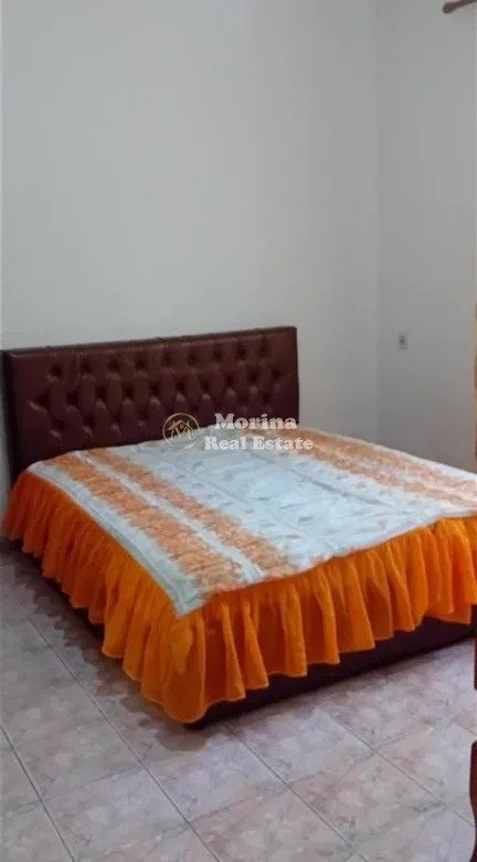 Tirane, jepet me qera shtepi 2+1 Kati 1, 200 m² 400 € (Rruga Ramazan Bogdani)