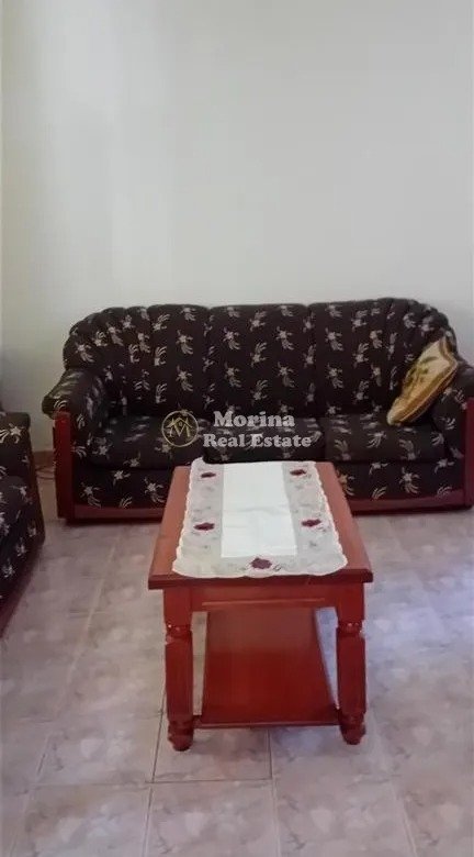 Tirane, jepet me qera shtepi 2+1 Kati 1, 200 m² 400 € (Rruga Ramazan Bogdani)