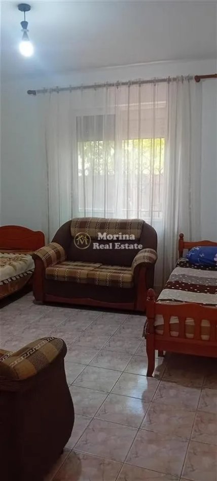 Tirane, jepet me qera shtepi 2+1 Kati 1, 200 m² 400 € (Rruga Ramazan Bogdani)