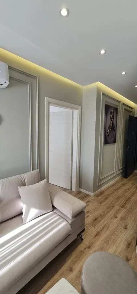 Tirane, jepet me qera apartament 1+1 Kati 5, 65 m² 550 € 