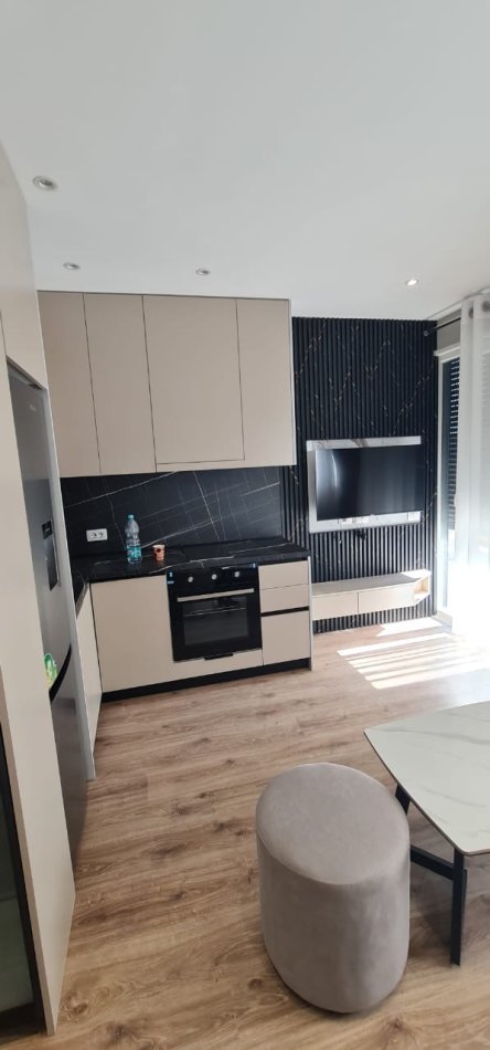 Tirane, jepet me qera apartament 1+1 Kati 5, 65 m² 550 € 