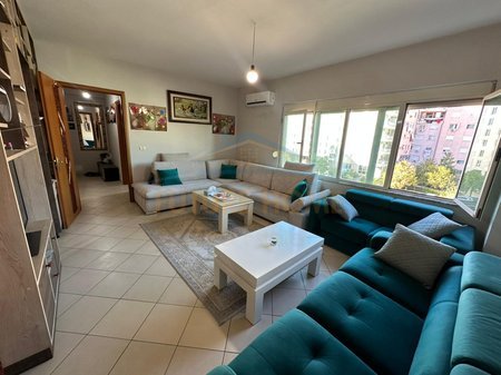 Tirane, shitet apartament 1+1 , 69 m² 120.000 € 