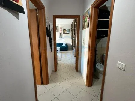 Tirane, shitet apartament 1+1 , 69 m² 120.000 € 