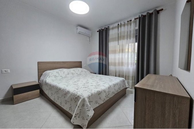 Tirane, jepet me qera apartament 1+1 , 65 m² 550 € (Shkolla e Baletit)