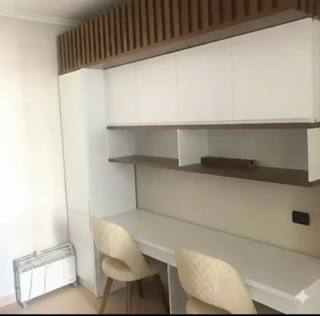 Tirane, jepet me qera apartament 2+1+Ballkon Kati 2, 85 m² 700 € (Rruga Bill Klinton)