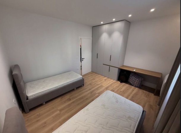 Tirane, shitet apartament 2+1 Kati 3, 124 m² 265.000 € 