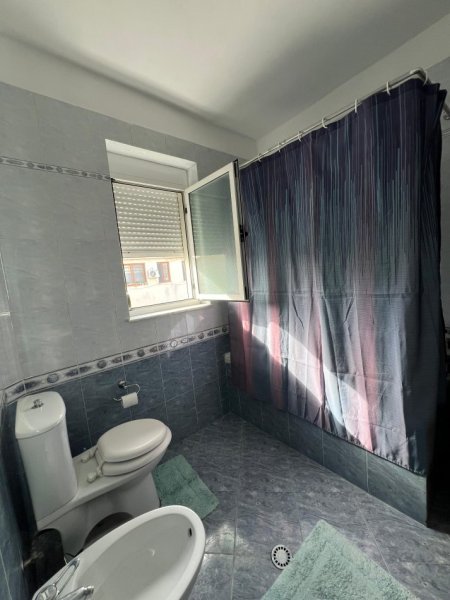 Tirane, jepet me qera apartament 2+1+Aneks+Ballkon Kati 5, 100 m² 800 € 