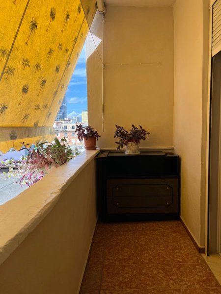Tirane, jepet me qera apartament 2+1+Aneks+Ballkon Kati 5, 100 m² 800 € 