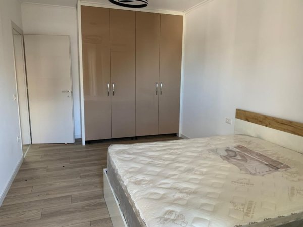 Tirane, jepet me qera apartament 2+1 Kati 2, 100 m² 800 € (Kodra e Diellit)