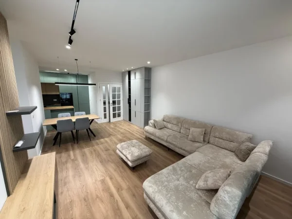 Tirane, shitet apartament 2+1 Kati 3, 124 m² 265.000 € (Ish Fusha e Aviacionit)