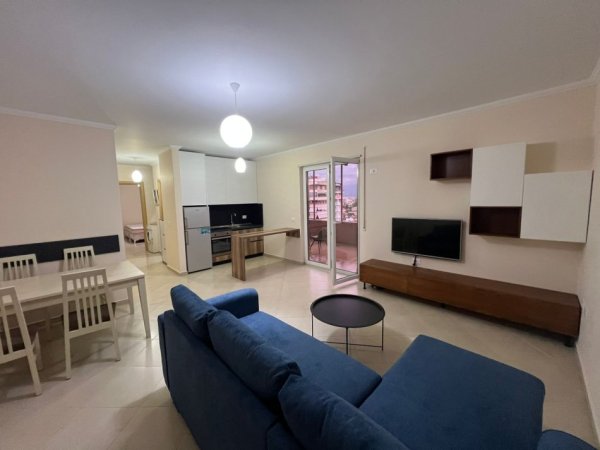 Tirane, jepet me qera apartament 1+1 Kati 8, 70 m² 500 € 