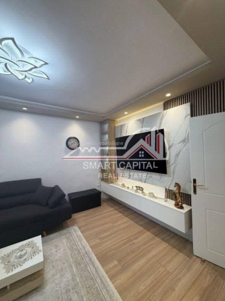 Vlore, shitet apartament 1+1+Ballkon Kati 1, 54 m² 