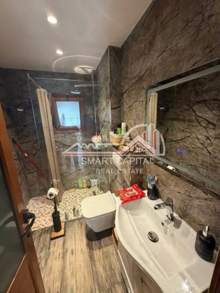 Vlore, shitet apartament 1+1+Ballkon Kati 1, 54 m² 