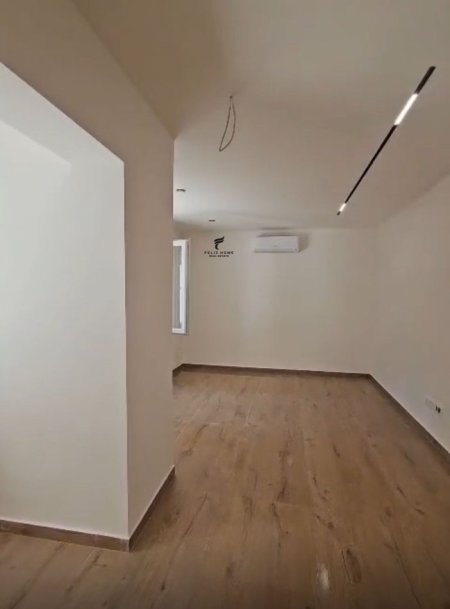Tirane, jepet me qera zyre Kati 1, 50 m² 500 € (RRUGA BARDHYL)