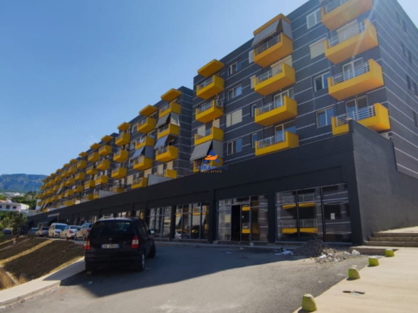 Tirane, shitet apartament 1+1+Ballkon Kati 4, 63 m² 81.000 € (FRESKU)