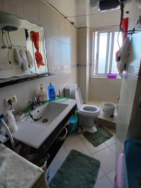 Tirane, jepet me qera apartament 1+1 Kati 6, 61 m² 400 € (Rruga Xhanfizde Keko)