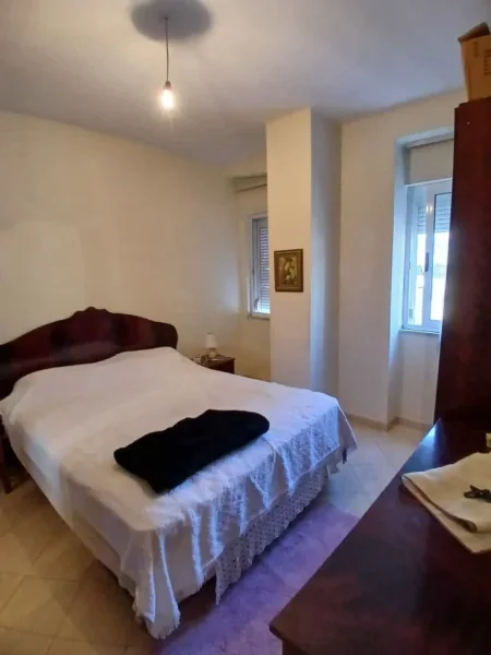 Tirane, jepet me qera apartament 1+1 Kati 6, 61 m² 400 € (Rruga Xhanfizde Keko)