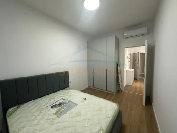 Tirane, jepet me qera apartament 1+1+Ballkon Kati 3, 59 m² 450 € (Ali Demi, Tiranë)